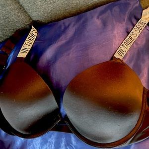 Victoria’s Secret sparkly strap bra